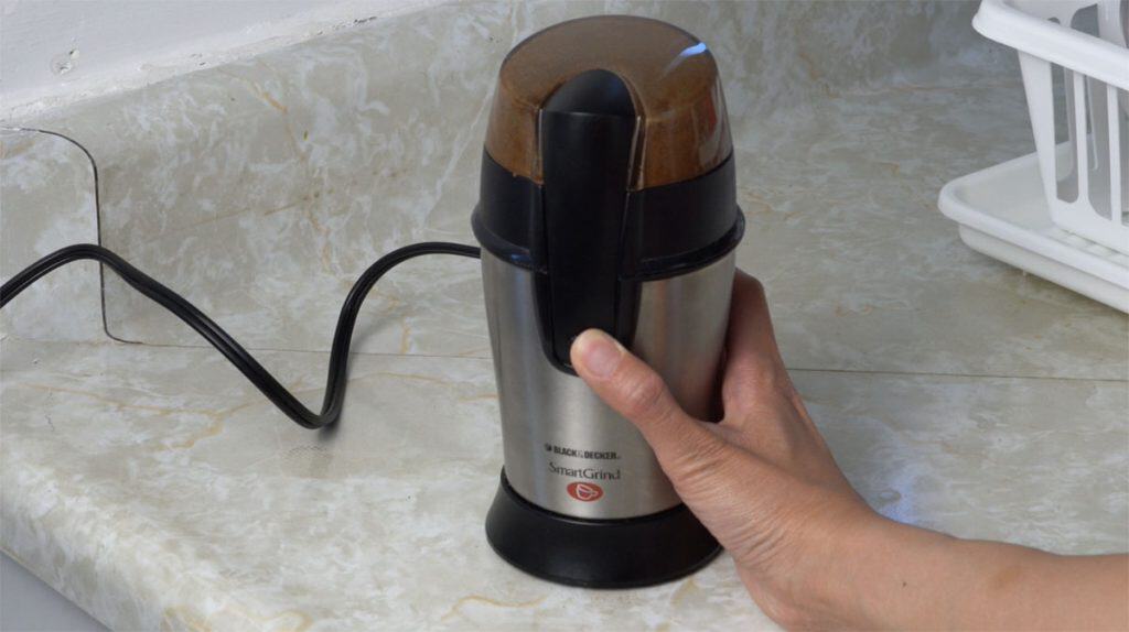Spice grinder