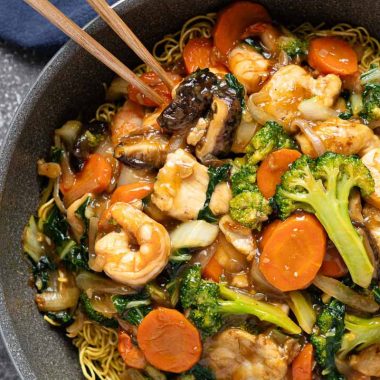 Cantonese chow mein with shrimp, chicken, shiitake mushroom, broccoli, carrot and bok choy